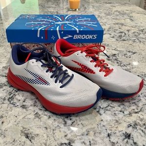 Like New Brooks Women’s Running Shoes Launch 7 patriotic USA
